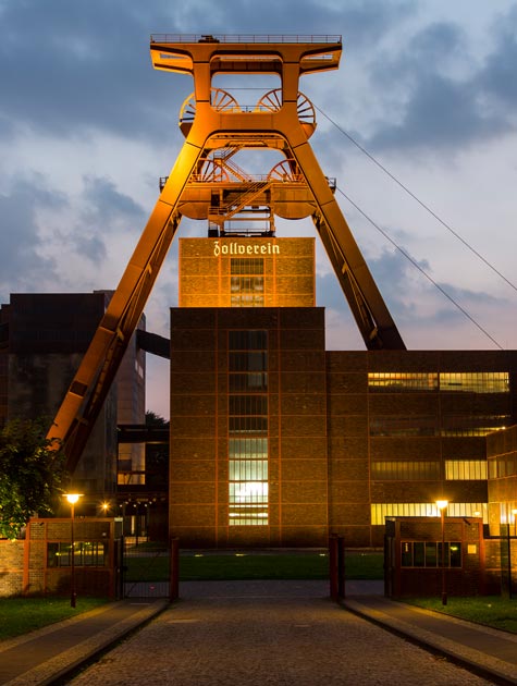 Zeche Zollverein bei Nacht